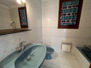 5-Bedroom Villa with Pool and Sunny Garden - 8