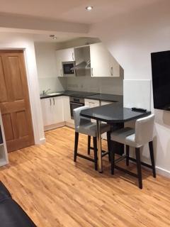 Modern 1 Bed City Centre Flat - 9