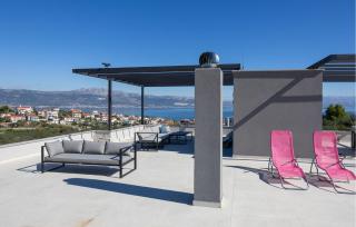 Gorgeous Home In Slatine - 5