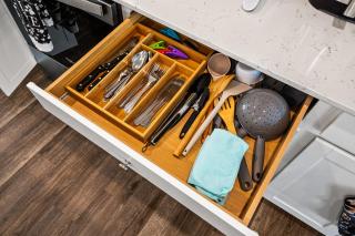 Price Cut, New Lux Home 5 mins to Airport , 15 min to Downtown, 25 min to Buckhead with 3 beds and 3 baths - 2