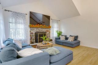 Private Hot Tub! Tobyhanna Getaway 12 Mi to Slopes - 4