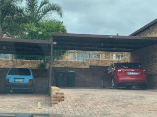 Central but hidden Gem in the Burbs - 4