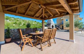 Gorgeous Apartment In Krk - 5