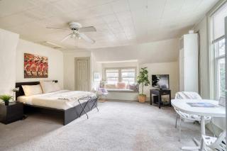 Stay Portland - Sun-Filled Buckman Studio! - 2