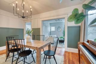 Historic Craftsman - Fast WiFi - 2BR - King Bed - 8