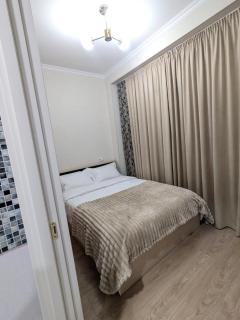 Sunny Comfort Apartment in Tbilisi Center - Close to Everything - 4