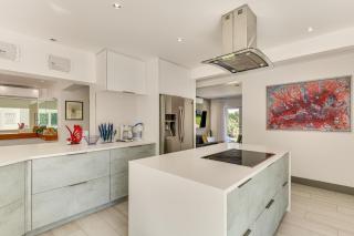 Relax in the Sun! Gem 1 Mi to Las Olas Beach - 4