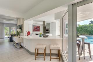 Relax in the Sun! Gem 1 Mi to Las Olas Beach - 3