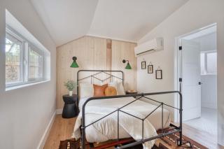 Mt Hood Log Cabin! Fresh Remodel with Airstream 2 - 6