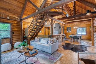 Mt Hood Log Cabin! Fresh Remodel with Airstream 1 - 9