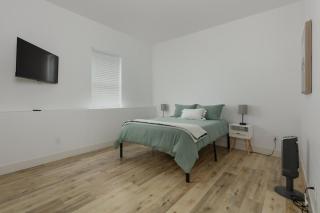 Columbia Gorge Getaway - Walk to River & Trails - 5