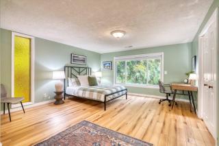 Spacious River Cabin - Hot Tub - Sleeps 8 - 4