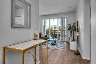 Perfect Condo with Pool Spa & Gym - Los Angeles - 0