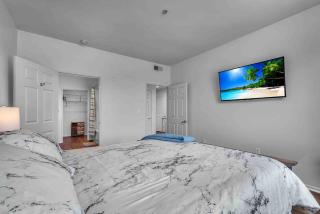 Perfect Condo with Pool Spa & Gym - Los Angeles - 9