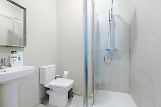 1 BR Flat By Eason Stays Short Lets & Serviced Accommodation Wigan With Free parking! - 6