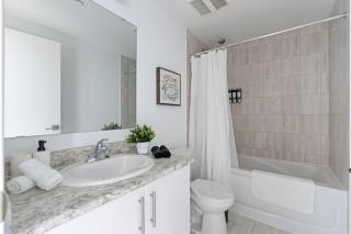 Scarborough Oasis near UofT campus, Free Parking - 8