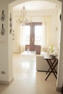 Nayah Stays, Cozy lagoons terrace one ensuite Apt - 9