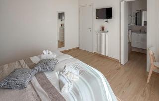 Nice Apartment In Montevarchi With Wifi - 1