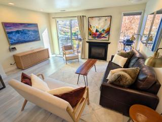 Old Town Views Just Steps to Main Street and Park City Mountain for Skiing, Hiking, Biking - 0