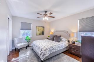 Designer 3BR Ranch Home near Clayton & Wash U - 8