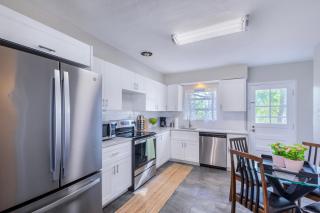 Designer 3BR Ranch Home near Clayton & Wash U - 4