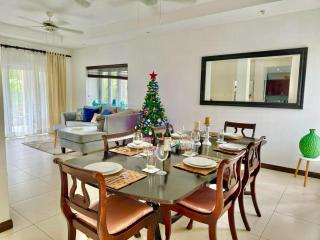 Caribbean Bliss 4-BR Villa steps form the sea - 5