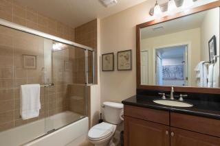 W440 - Classy Condo With Private Balcony at Reunion - 1