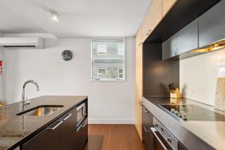 Waterfront 3 Bedroom Marina Gem - 2