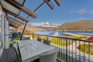 Beautiful Lakefront 3 Bedroom Marina Apartment 203 - 9