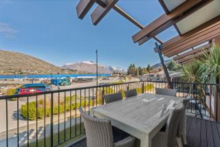 Beautiful Lakefront 3 Bedroom Marina Apartment 203 - 6