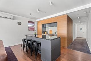 Beautiful Lakefront 3 Bedroom Marina Apartment 203 - 1