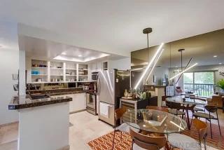 Cozy 2-bedroom in Central SD - 8