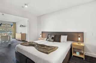 Family-Friendly 3BR Marina Views & Space - 7