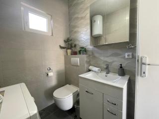 Apartments by the sea Vinisce, Trogir - 16485 - 2