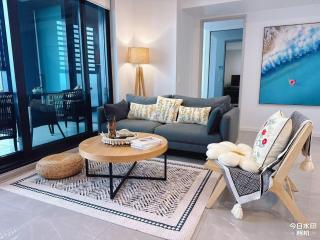 Absolute Oceanview BeachFront 2BR Apt - 2