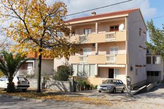 Apartments with parking space Zadar - 5870 - 0