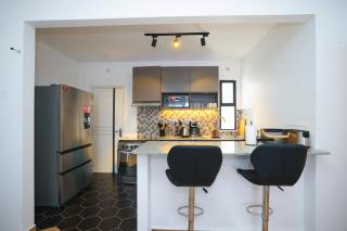 Premium Luxury 2-Bedroom Apartment - 8