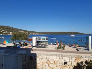 Apartments by the sea Sevid, Trogir - 12671 - 4