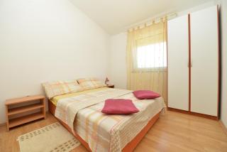 Apartments by the sea Vir - 24953 - 2