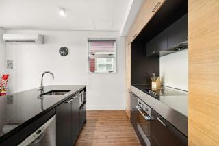 Fabulous Lakeside Marina 3 Bedroom - 5