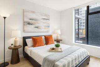 Cozy 2BR Retreat Steps to Waterfront Station - 5