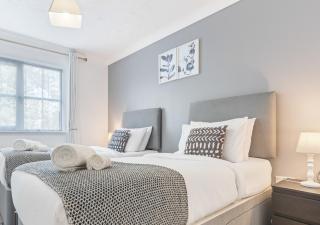 2 Bedrooms - 3 Beds - Quiet Retreat - Parking - 3