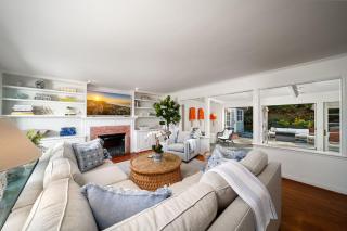 Coastal Elegance by the Shore - 6