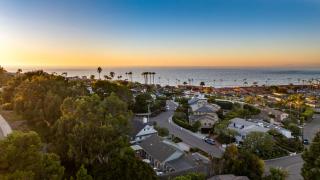 Coastal Elegance by the Shore - 7