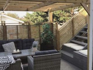 Seaside House in Sandvik with Pool - 5