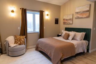 Luxury Aurora Retreat - 6