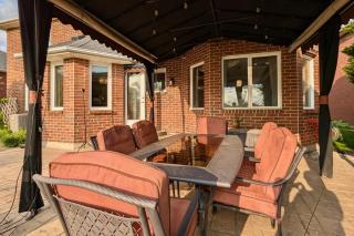 Stunning Lakeview Dreamy Getaway - 9