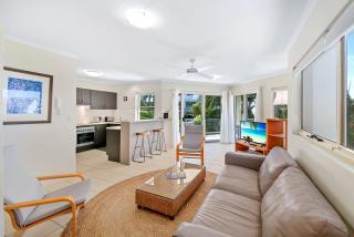 Coolum Terrace Retreat, Beach, Cafes, Shops - 9