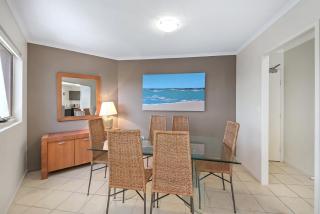 Coolum Terrace Retreat, Beach, Cafes, Shops - 8