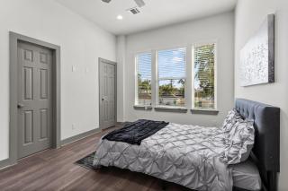 Blue Oasis - Serene & Spacious 3BR Escape - 6